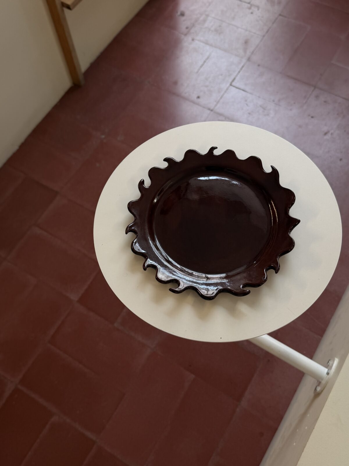 Old sun plate - burgundy