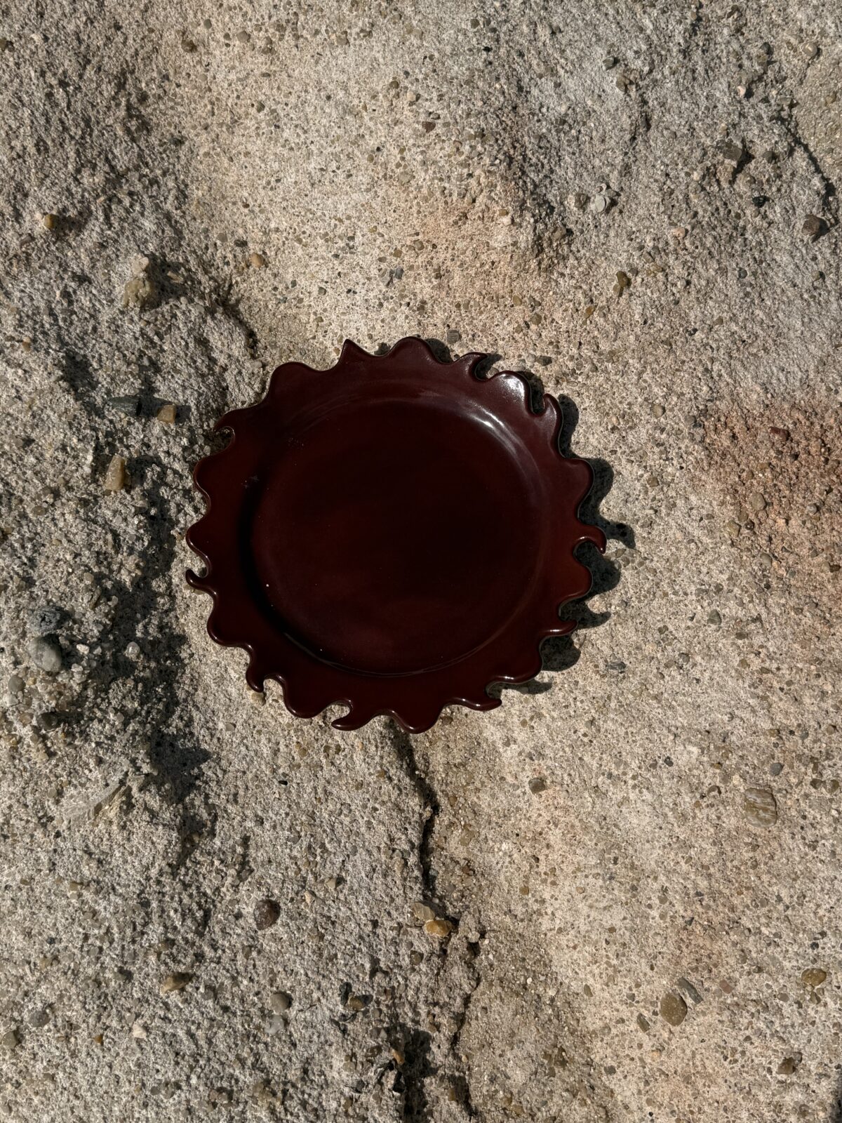 Old sun plate - burgundy