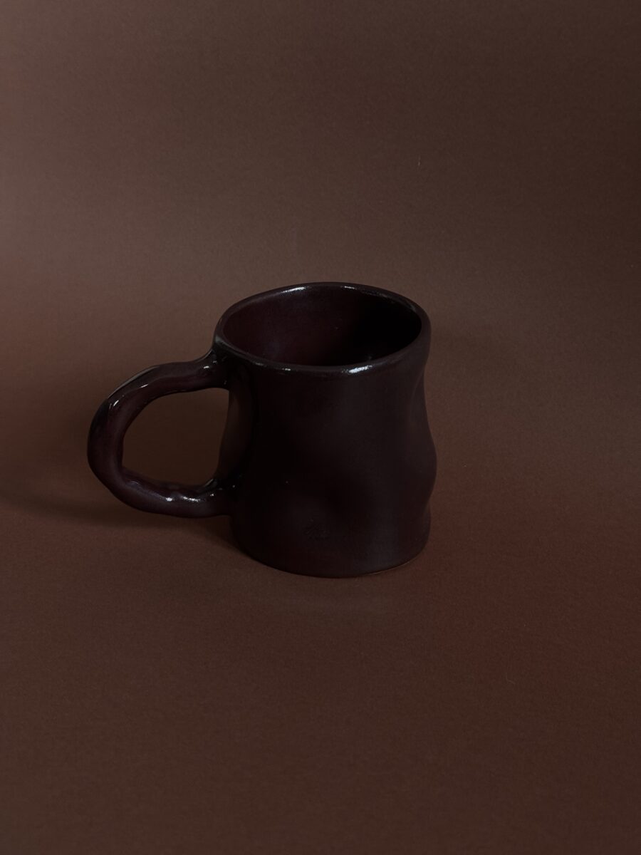 Wavy mug - burgundy