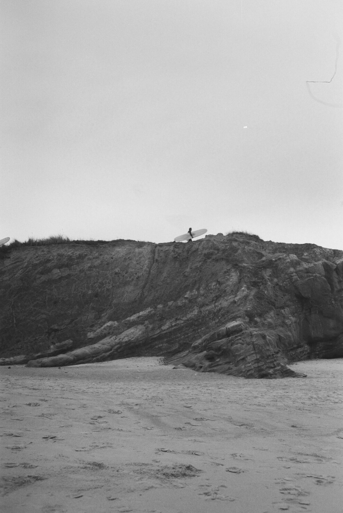 13_05_2026_0057 Old sun small plate "Coast" no. 08